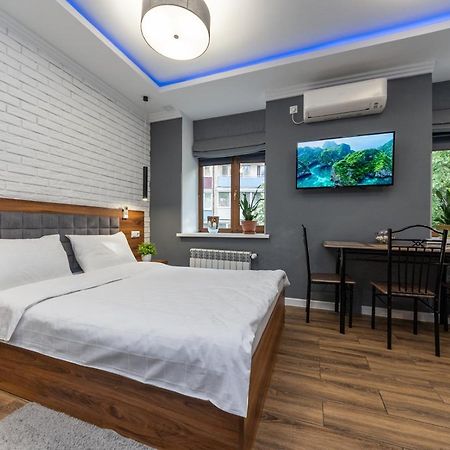 Lux Apartment Near Arena City Kiev Buitenkant foto