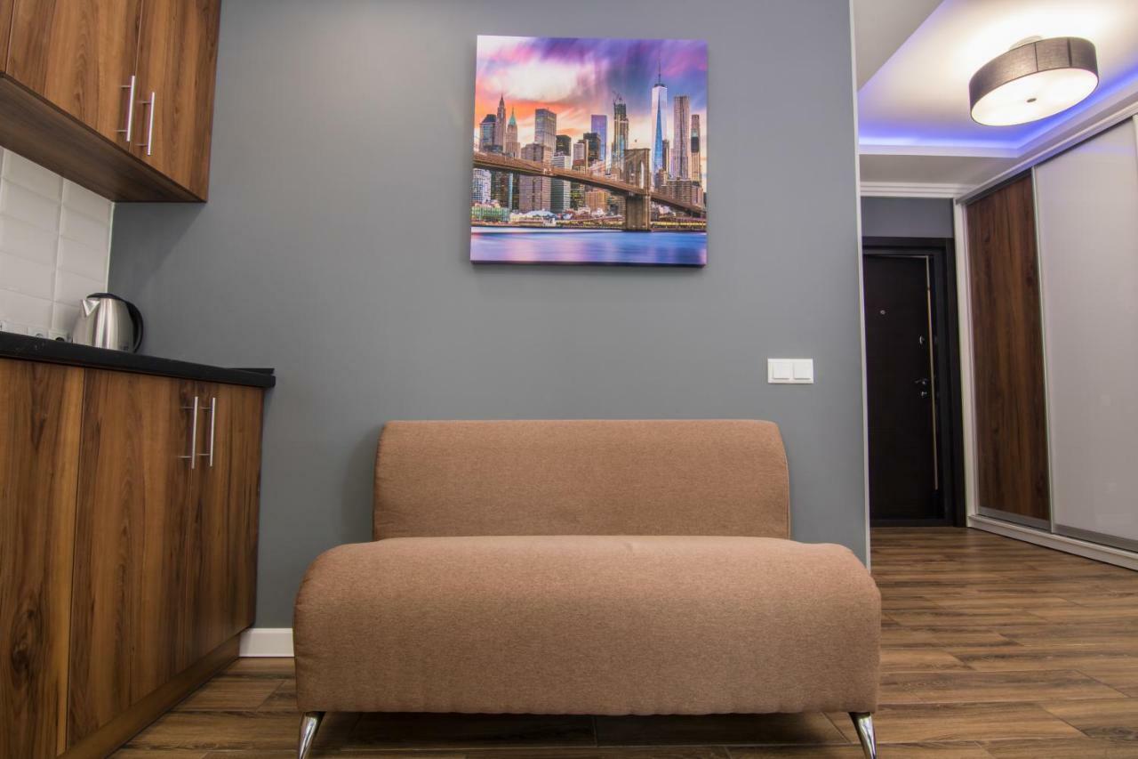 Lux Apartment Near Arena City Kiev Buitenkant foto